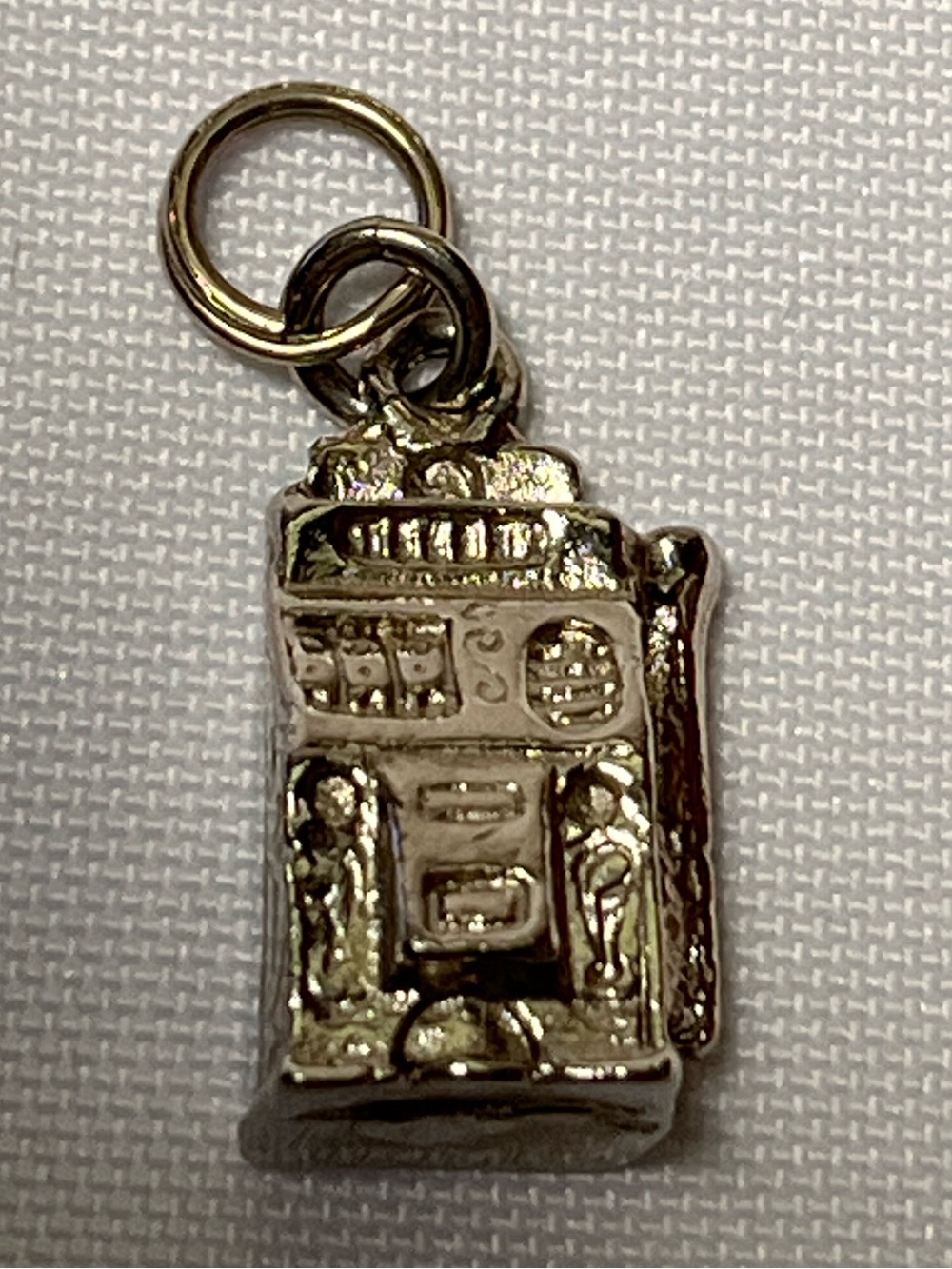Vintage Silver Vegas Charm pendant
Collectible